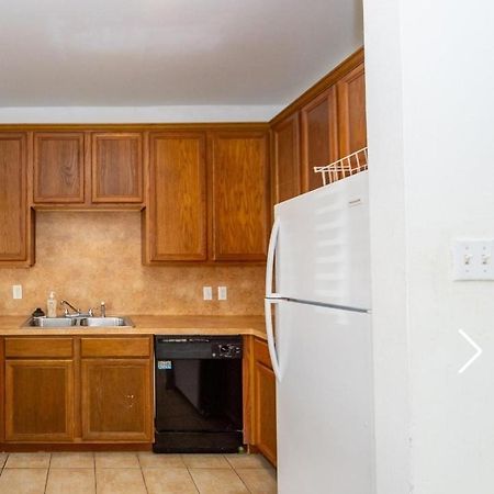Lovely Downtown Room #2 No Smoking No Kids Second Floor Хюстън Екстериор снимка